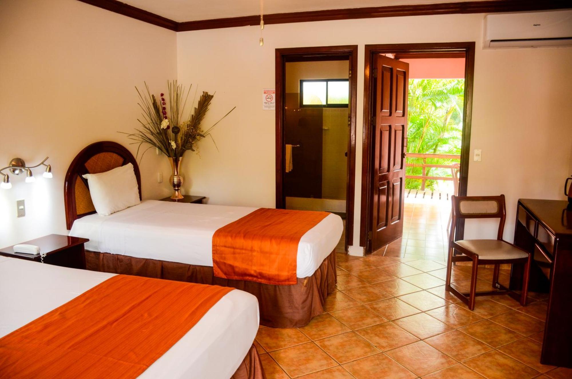 El Tucano Resort & Thermal Spa Quesada  Extérieur photo