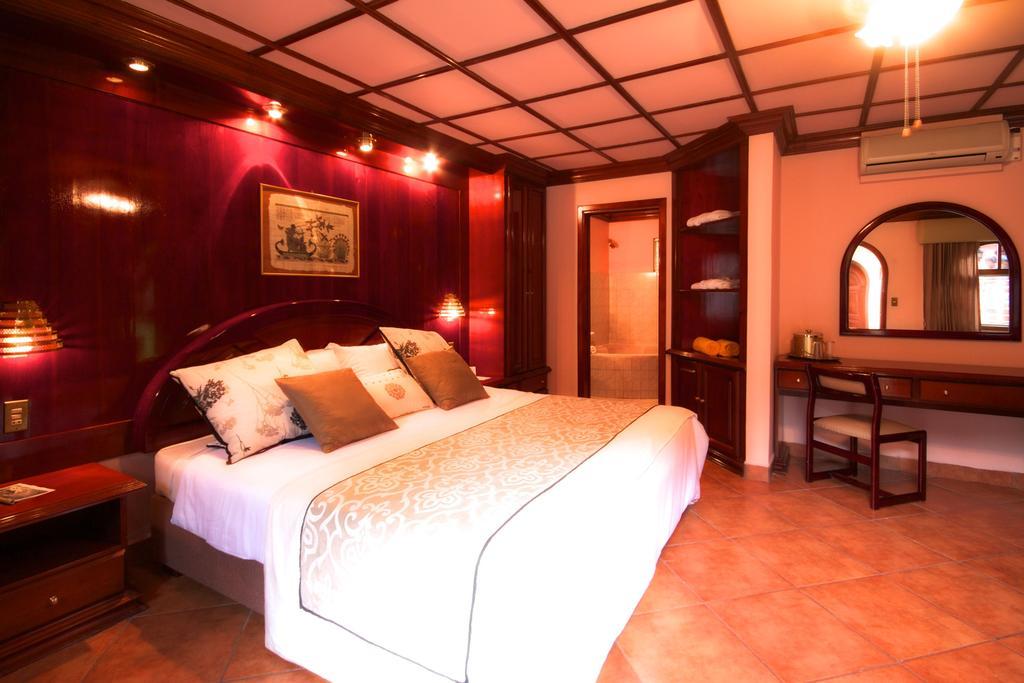 El Tucano Resort & Thermal Spa Quesada  Chambre photo